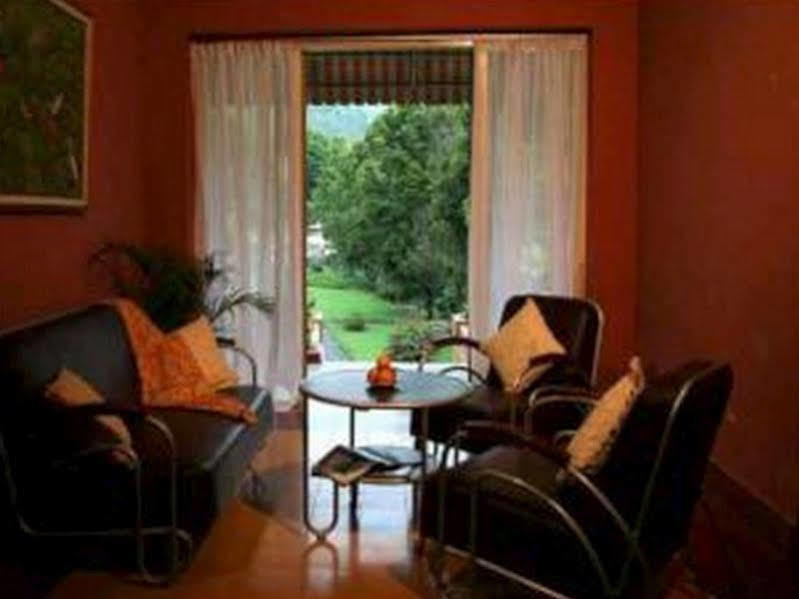Hotel Indah Palace Tawangmangu Ngoại thất bức ảnh